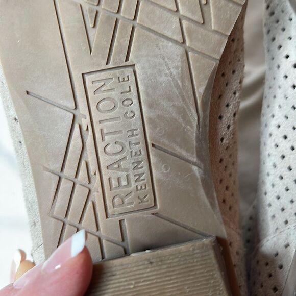 Kenneth Cole Reaction Side Walk Leather Booties. Size 9.5. - Picture 8 of 9